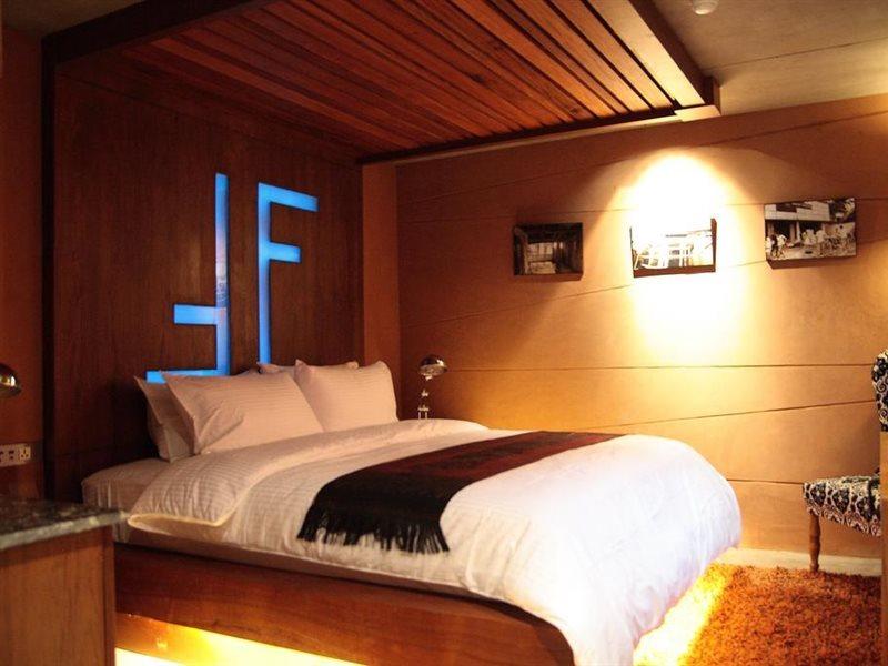 The Fusion Suites Bangkok Exterior photo