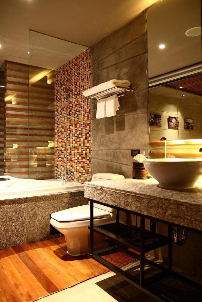 The Fusion Suites Bangkok Exterior photo
