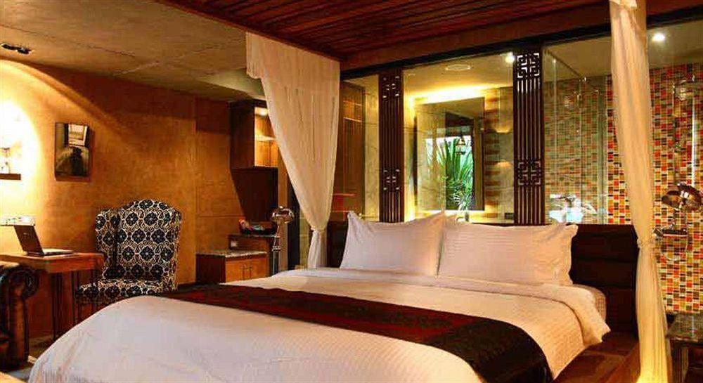 The Fusion Suites Bangkok Exterior photo